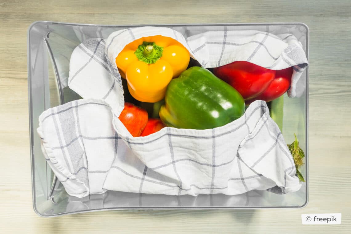 Paprika im Gemüsefach des Kühlschranks lagern